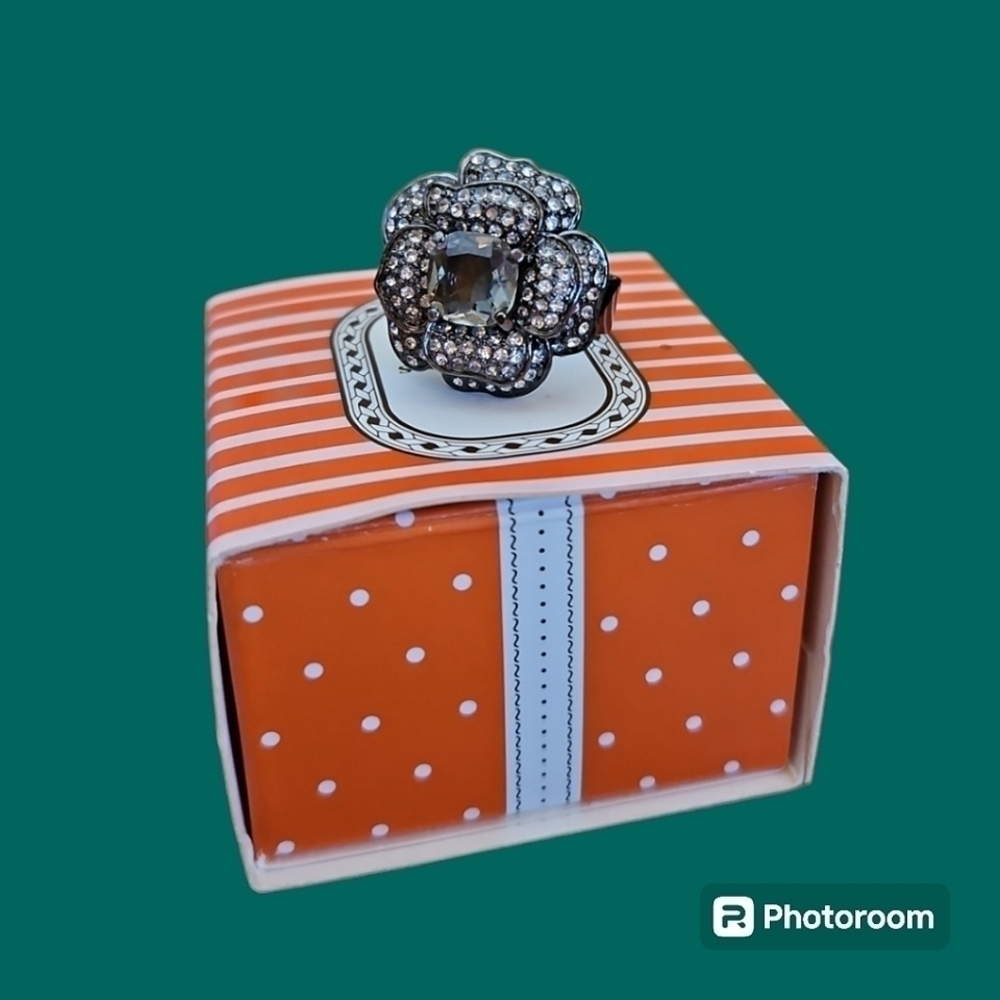 STELLA & DOT Gunmetal Crystal Belle Fleur Flower Goth Adjustable Ring